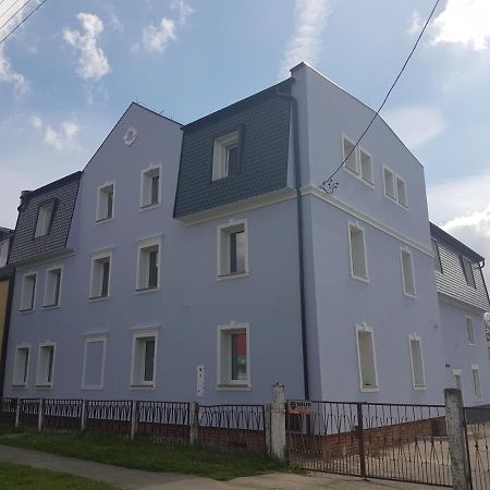Kamienica Zerniki Wroclawskie Dış mekan fotoğraf